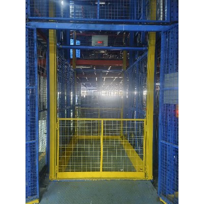 液壓升降平臺(tái)帶手動(dòng)配重門(mén)