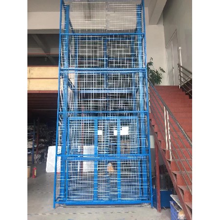 導軌式升降平臺